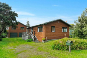 Heperi Haven - Waikanae Beach Holiday Home